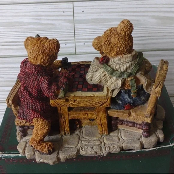 Boyds Bears Resin Figurine #2281 Grenville w/Matthew & Bailey Sunday Afternoon - Picture 4 of 6